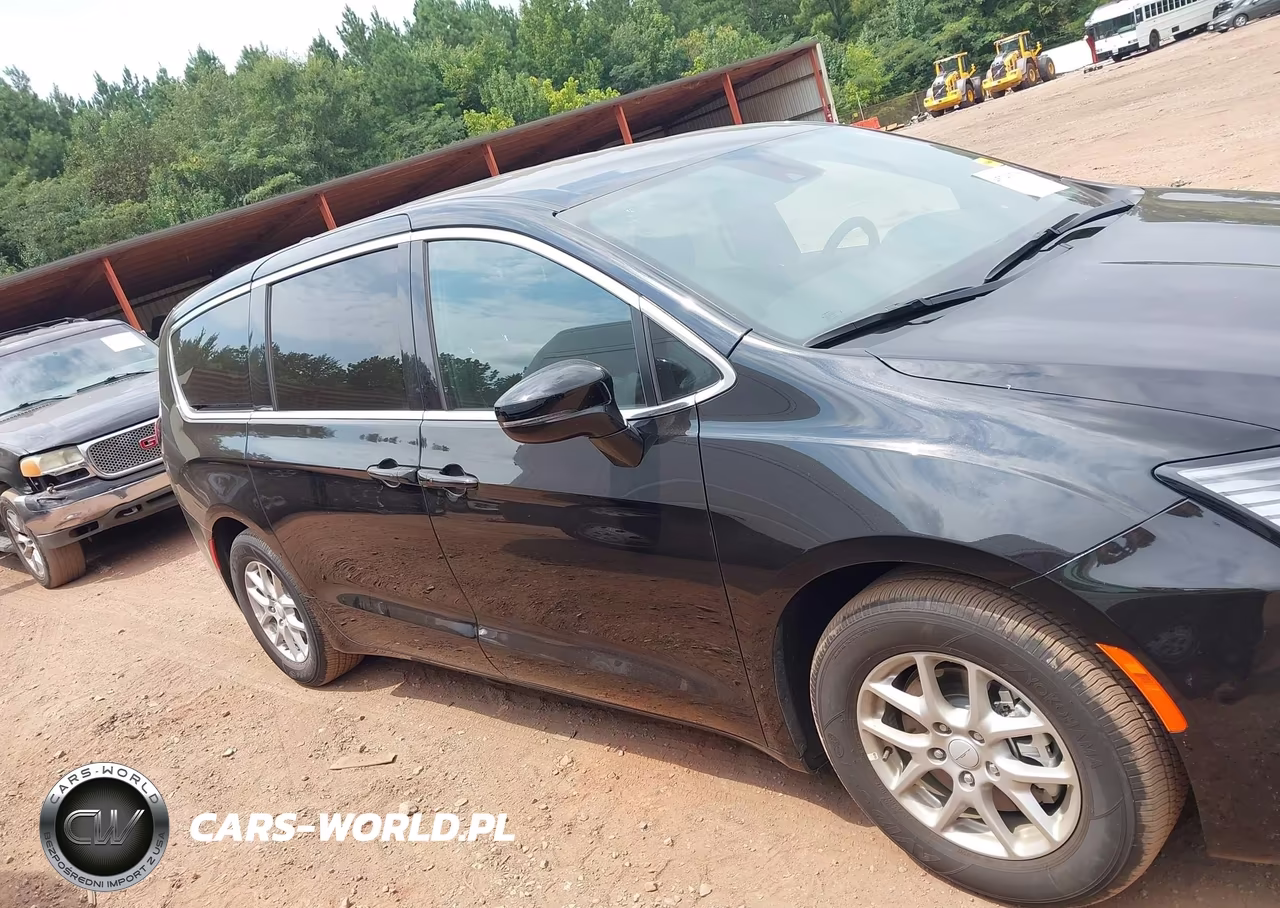 2027 Chrysler Pacifica VIN:2C4RC1BG6VR553750 - 13