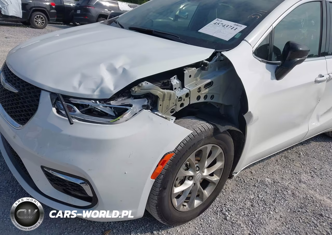 2026 Chrysler Pacifica Limited VIN:2C4RC1GG1TR190036 - 18
