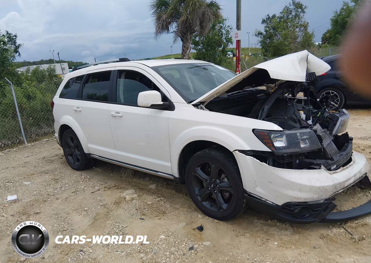 2019 Dodge Journey Crossroad VIN:3C4PDCGG2KT857756 - 12
