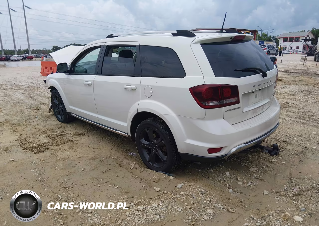 2019 Dodge Journey Crossroad VIN:3C4PDCGG2KT857756 - 3