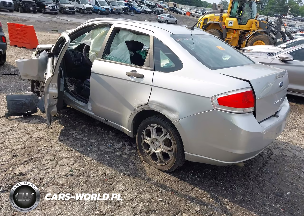 2010 Ford Focus Se VIN:1FAHP3FN7AW214667 - 3