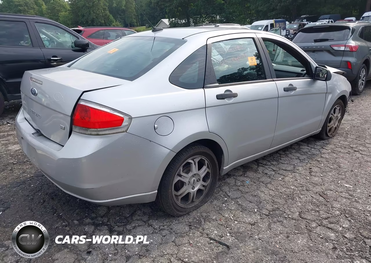2010 Ford Focus Se VIN:1FAHP3FN7AW214667 - 4