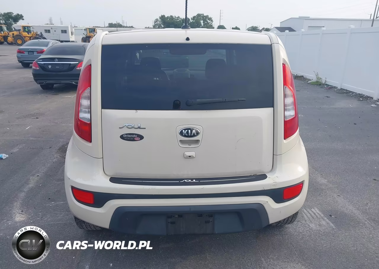 2013 Kia Soul + VIN:KNDJT2A64D7756342 - 17