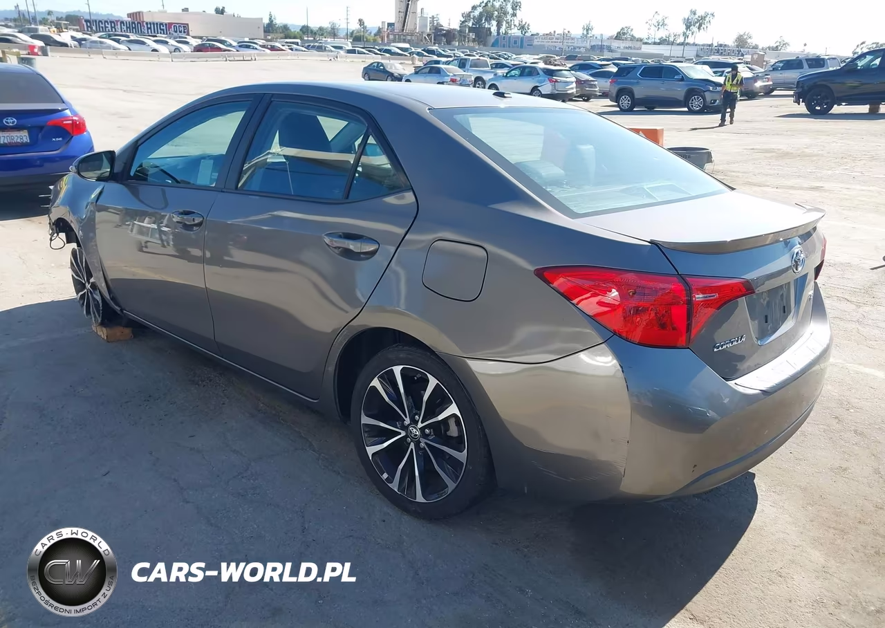 2019 Toyota Corolla Se VIN:2T1BURHE5KC129376 - 3