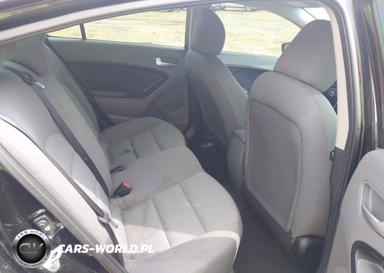 2017 Kia Forte Lx VIN:3KPFK4A75HE052458 - 8