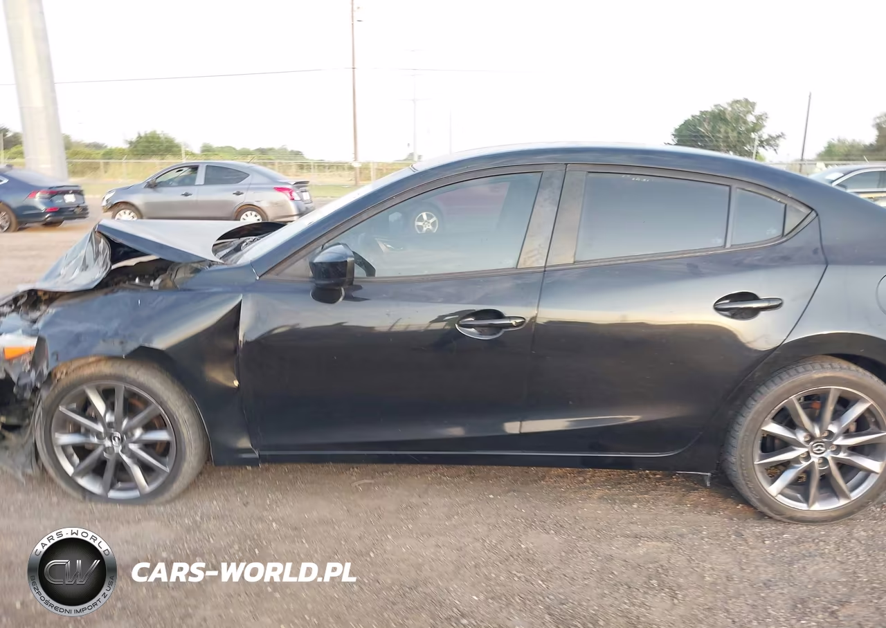 2018 Mazda Mazda3 Sport VIN:3MZBN1U7XJM167503 - 14