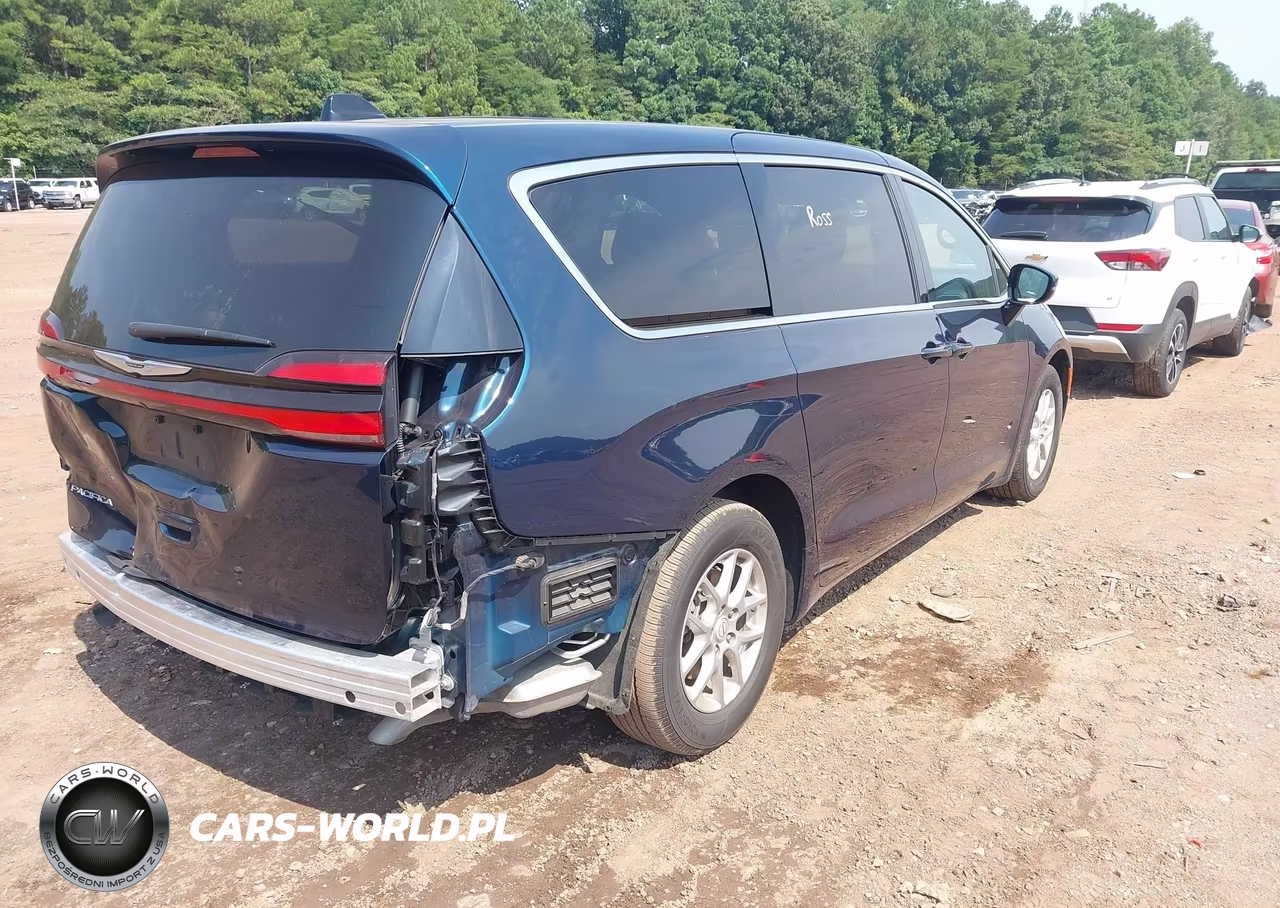 2025 Chrysler Pacifica Select VIN:2C4RC1BG5SR612492 - 4