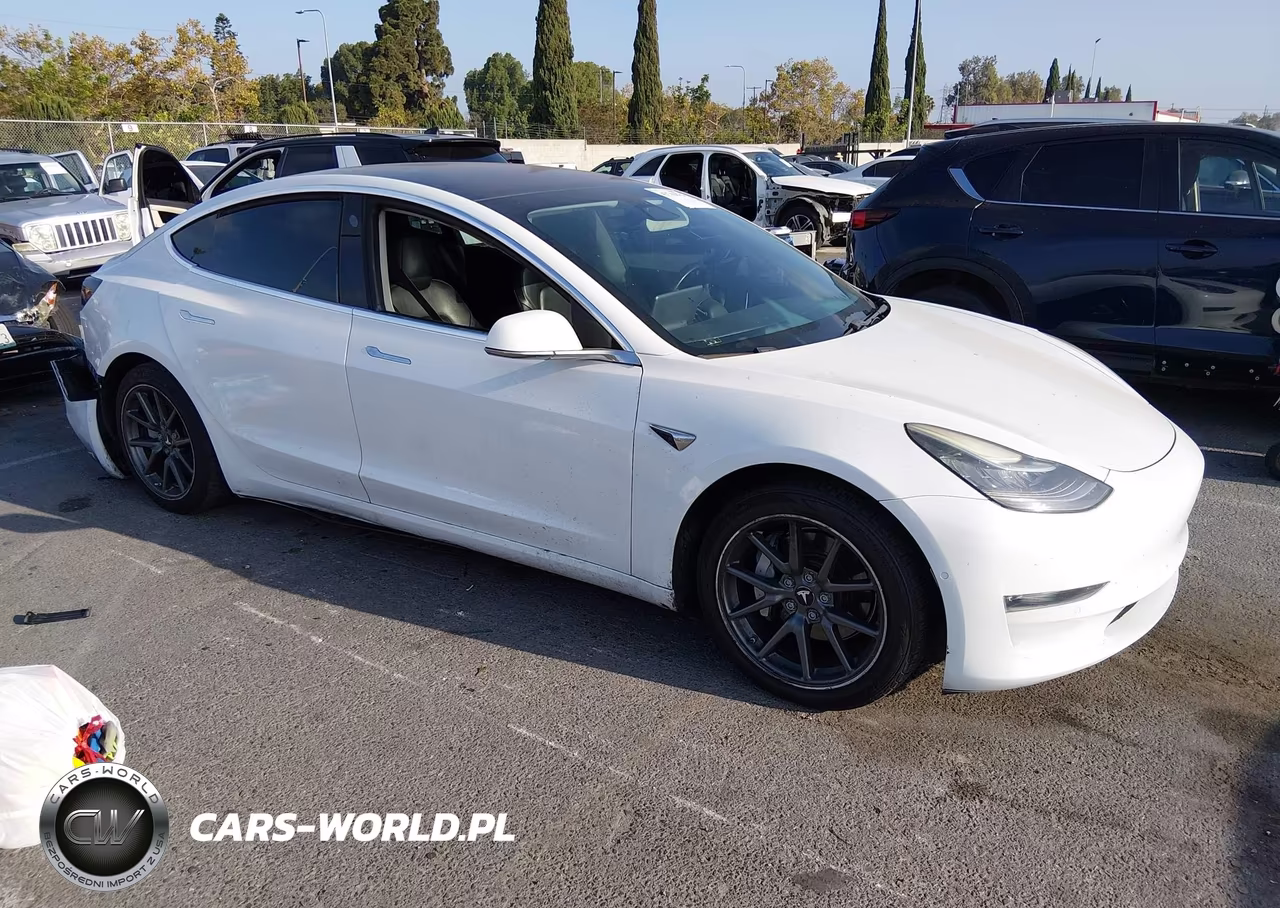2018 Tesla Model 3 Long Range-Mid Range – zdjęcie 1 z 19