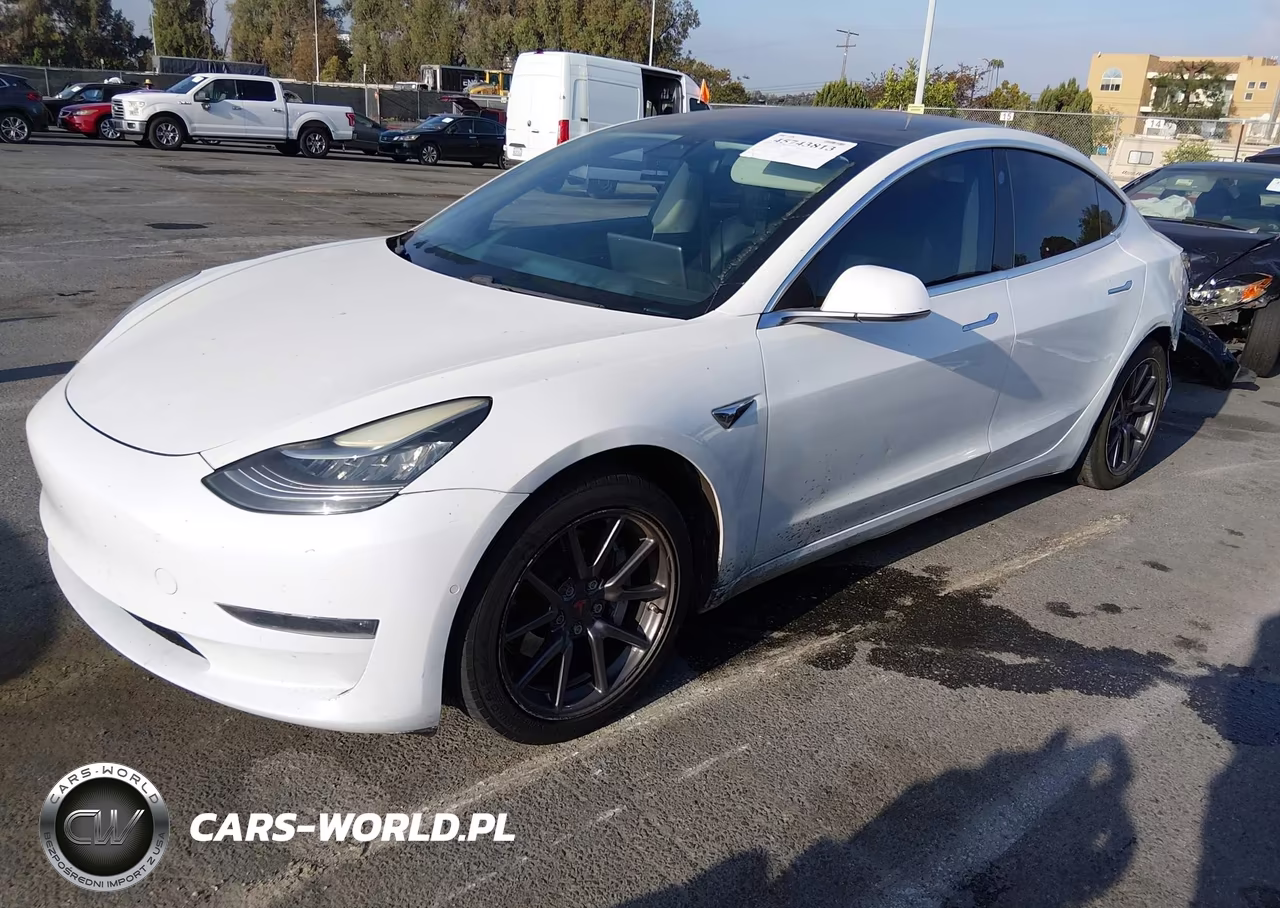 2018 Tesla Model 3 Long Range-Mid Range VIN:5YJ3E1EA2JF053002 - 2