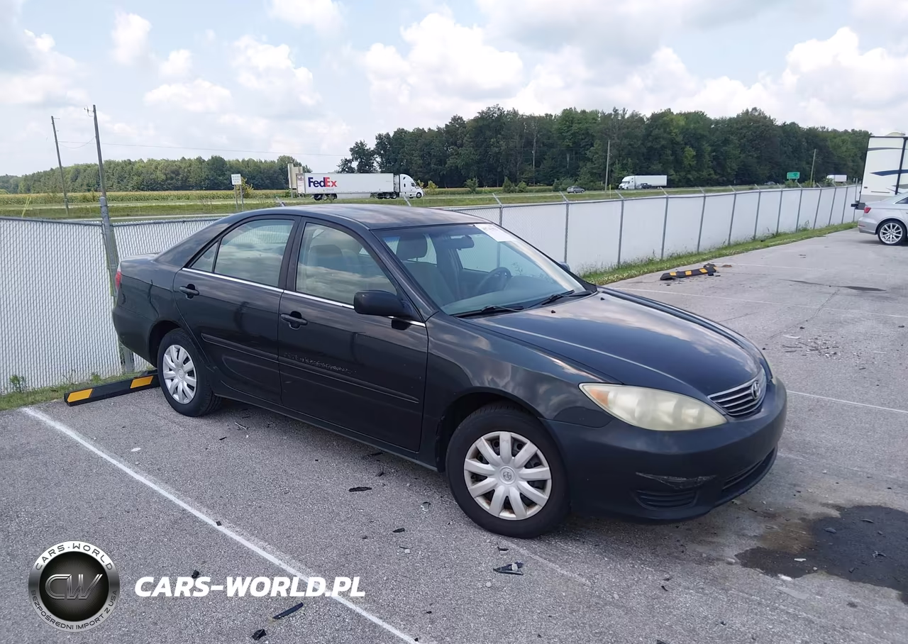2005 Toyota Camry Le – zdjęcie 1 z 11