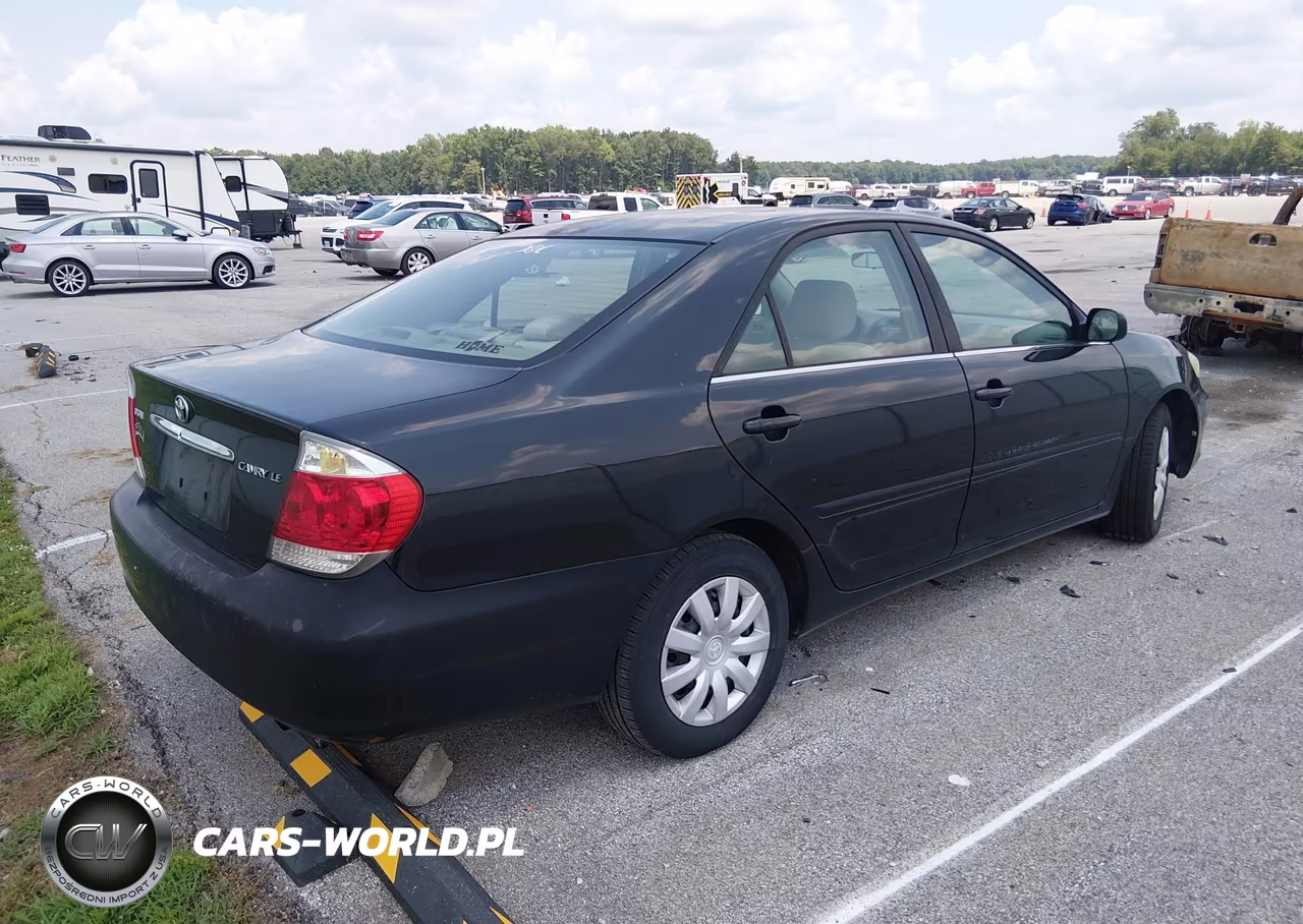 2005 Toyota Camry Le VIN:4T1BE32K05U046675 - 4