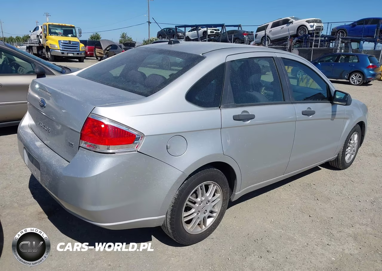 2011 Ford Focus Se VIN:1FAHP3FN4BW198459 - 4