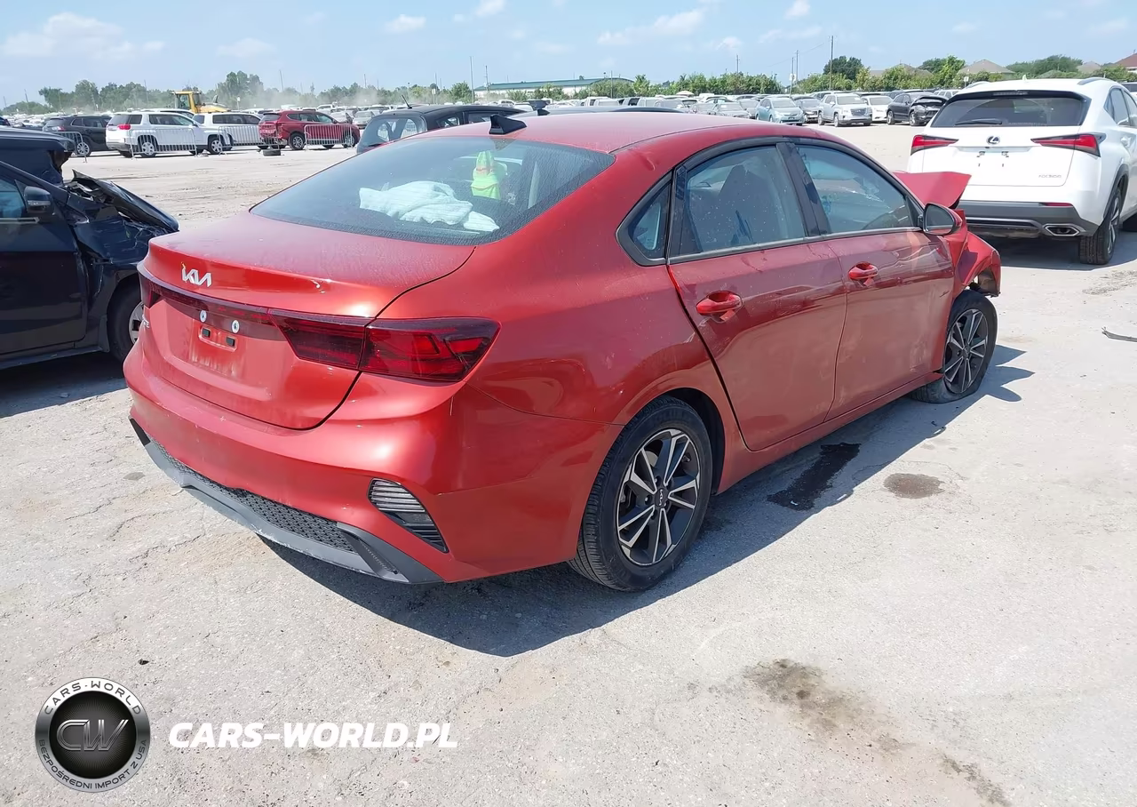 2023 Kia Forte Lxs VIN:3KPF24AD6PE609818 - 4