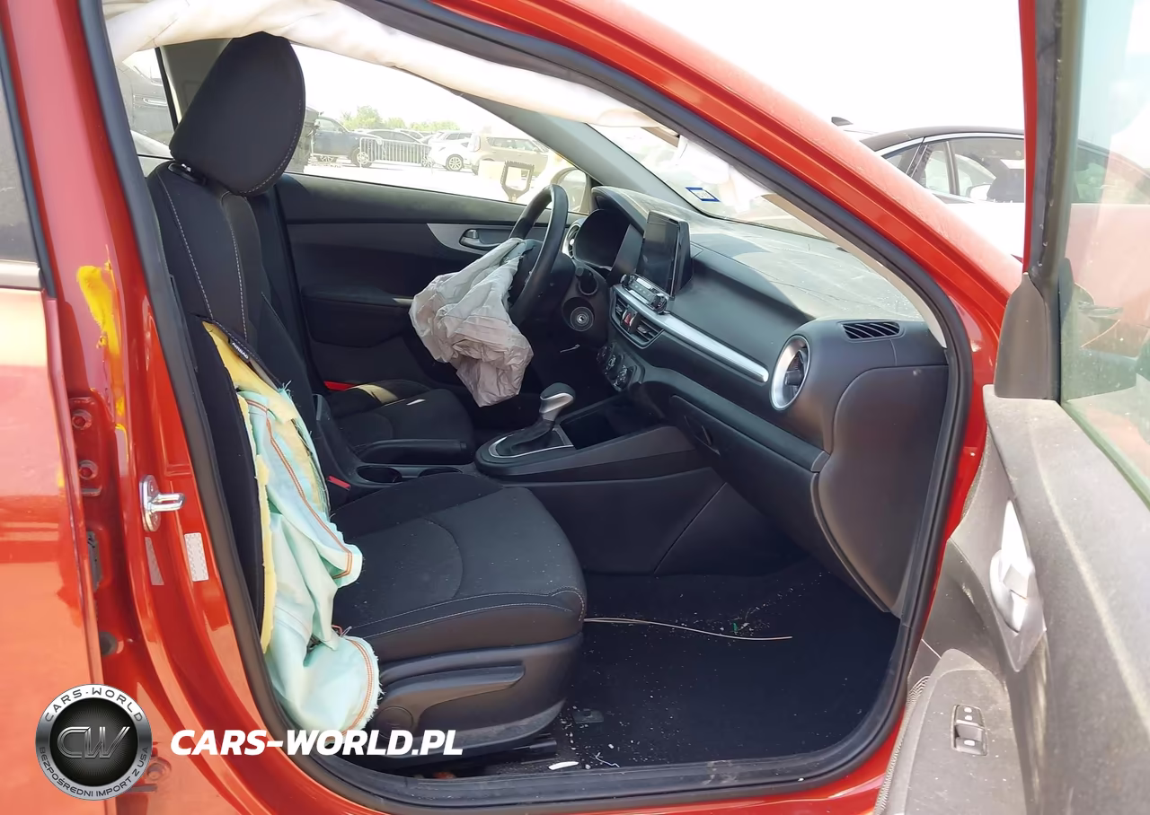 2023 Kia Forte Lxs VIN:3KPF24AD6PE609818 - 5