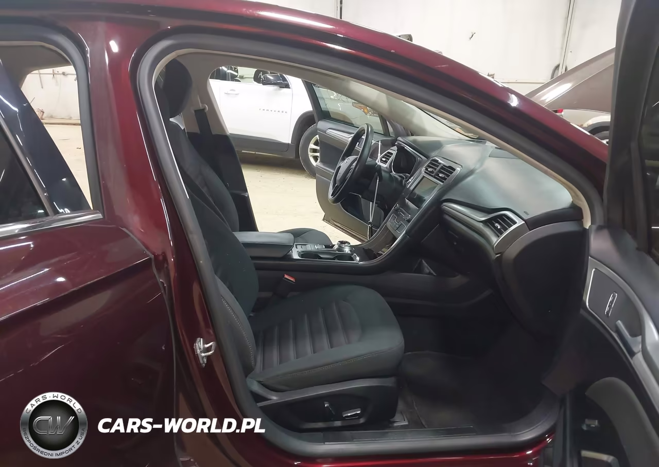 2017 Ford Fusion Se VIN:3FA6P0H75HR411841 - 5