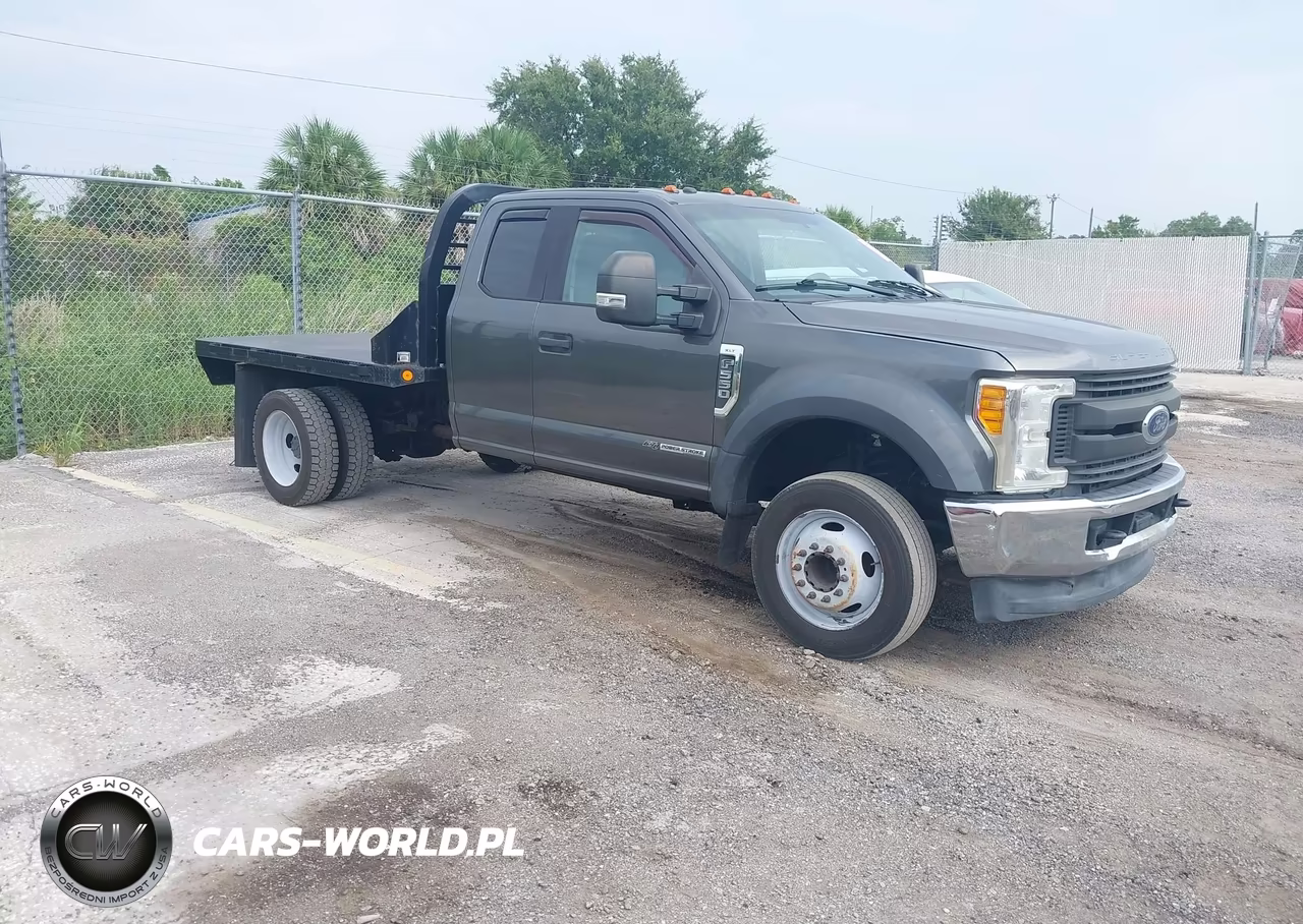2017 Ford F-550 Chassis Xlt – zdjęcie 1 z 15