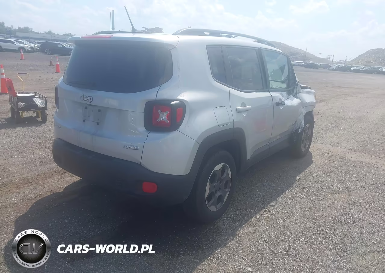 2015 Jeep Renegade Latitude VIN:ZACCJBBH8FPB99066 - 4