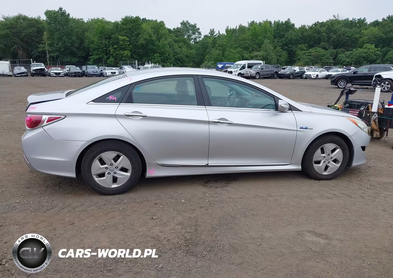 2011 Hyundai Sonata Hybrid VIN:KMHEC4A4XBA003048 - 13