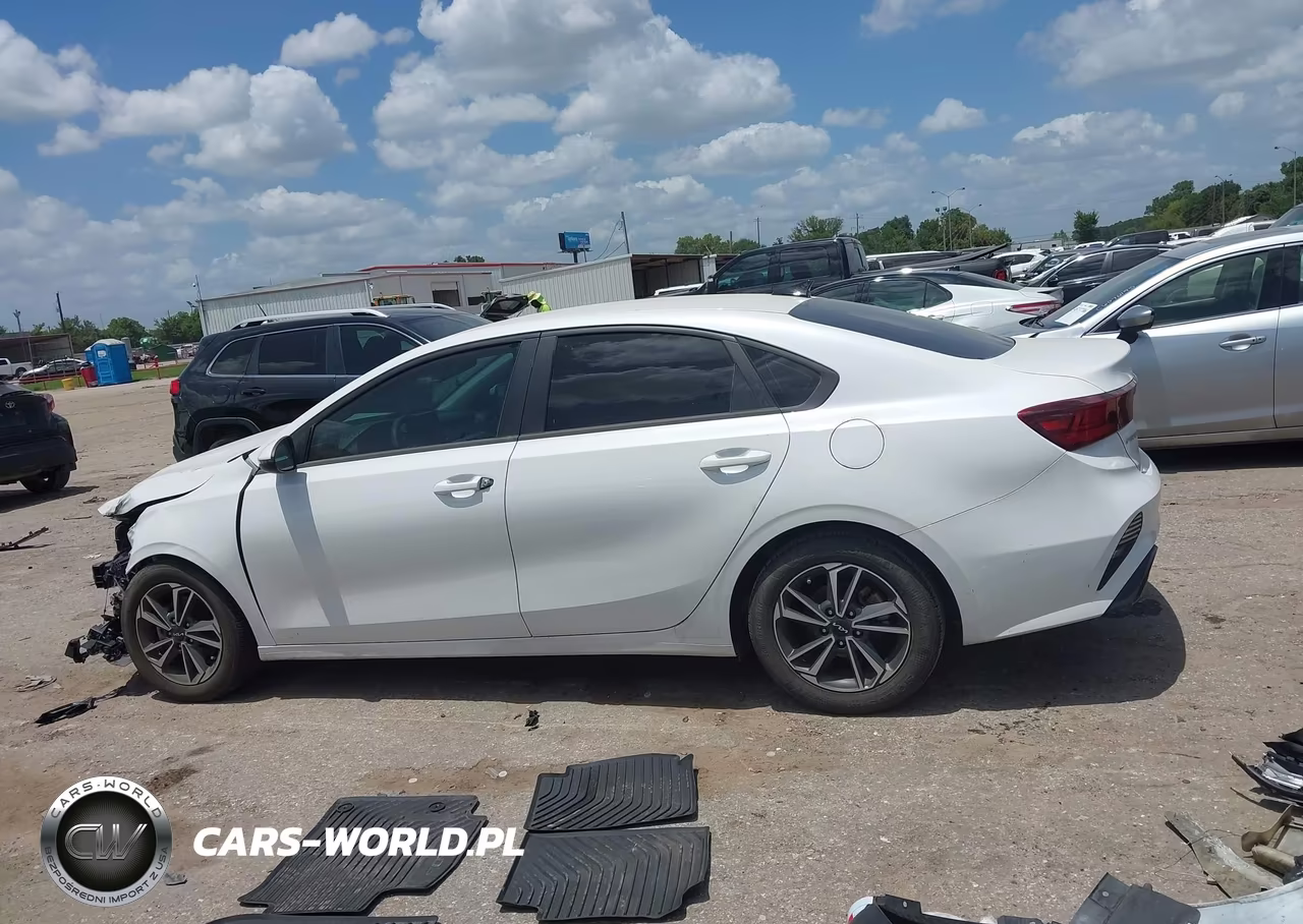 2023 Kia Forte Lxs VIN:3KPF24AD8PE674654 - 14