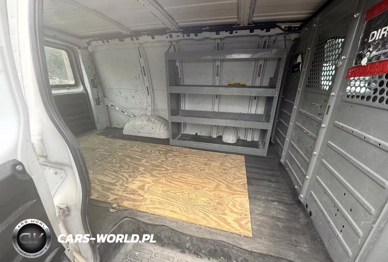 2018 Chevrolet Express 2500 Delivery Van VIN:1GCWGAFG2J1908476 - 12