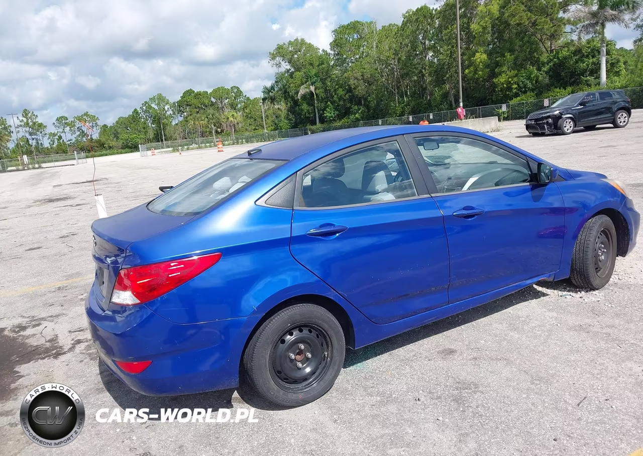 2013 Hyundai Accent Gls VIN:KMHCT4AE2DU359656 - 4