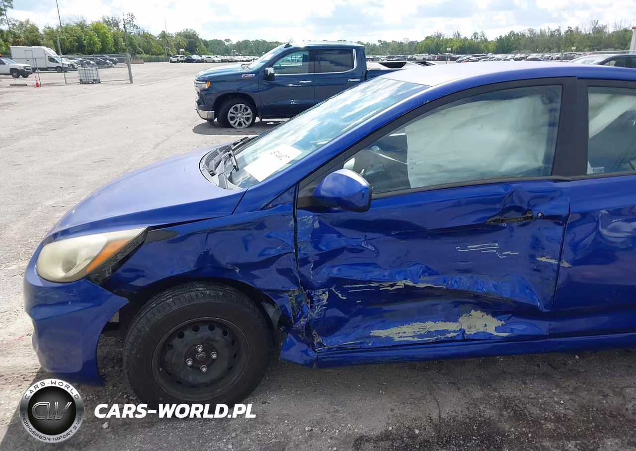 2013 Hyundai Accent Gls VIN:KMHCT4AE2DU359656 - 6