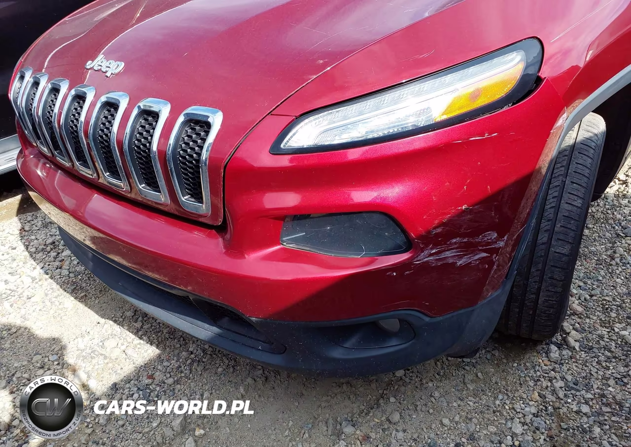 2015 Jeep Cherokee Latitude VIN:1C4PJLCS9FW531147 - 18