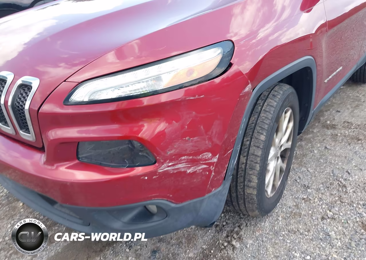 2015 Jeep Cherokee Latitude VIN:1C4PJLCS9FW531147 - 6