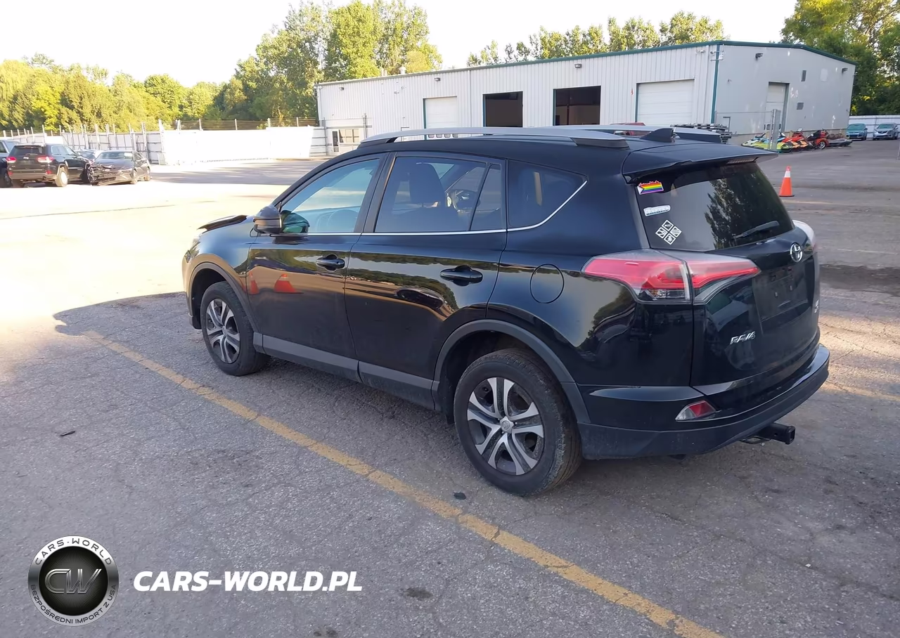 2017 Toyota Rav4 Le VIN:2T3BFREV8HW564874 - 3