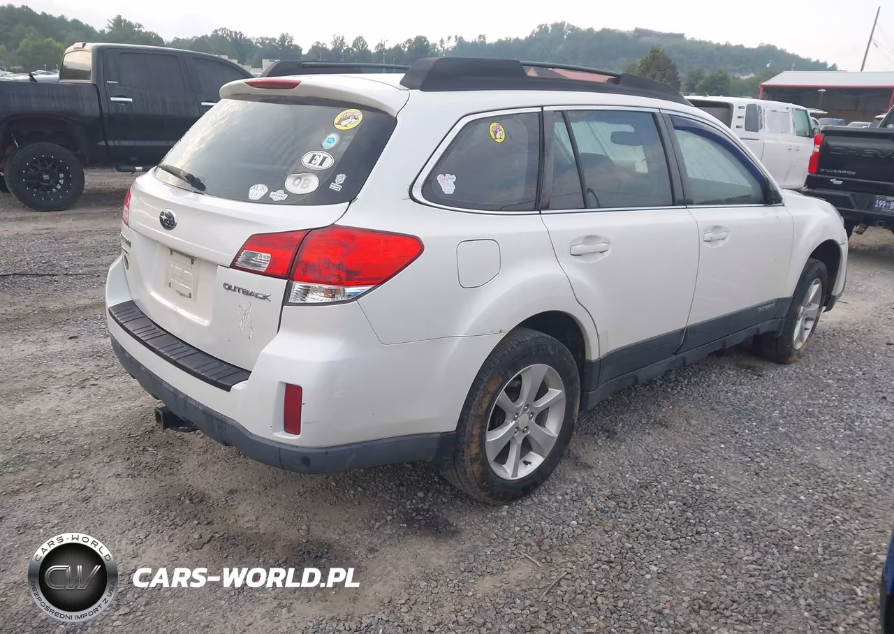 2014 Subaru Outback 2.5I VIN:4S4BRCAC6E3318280 - 4