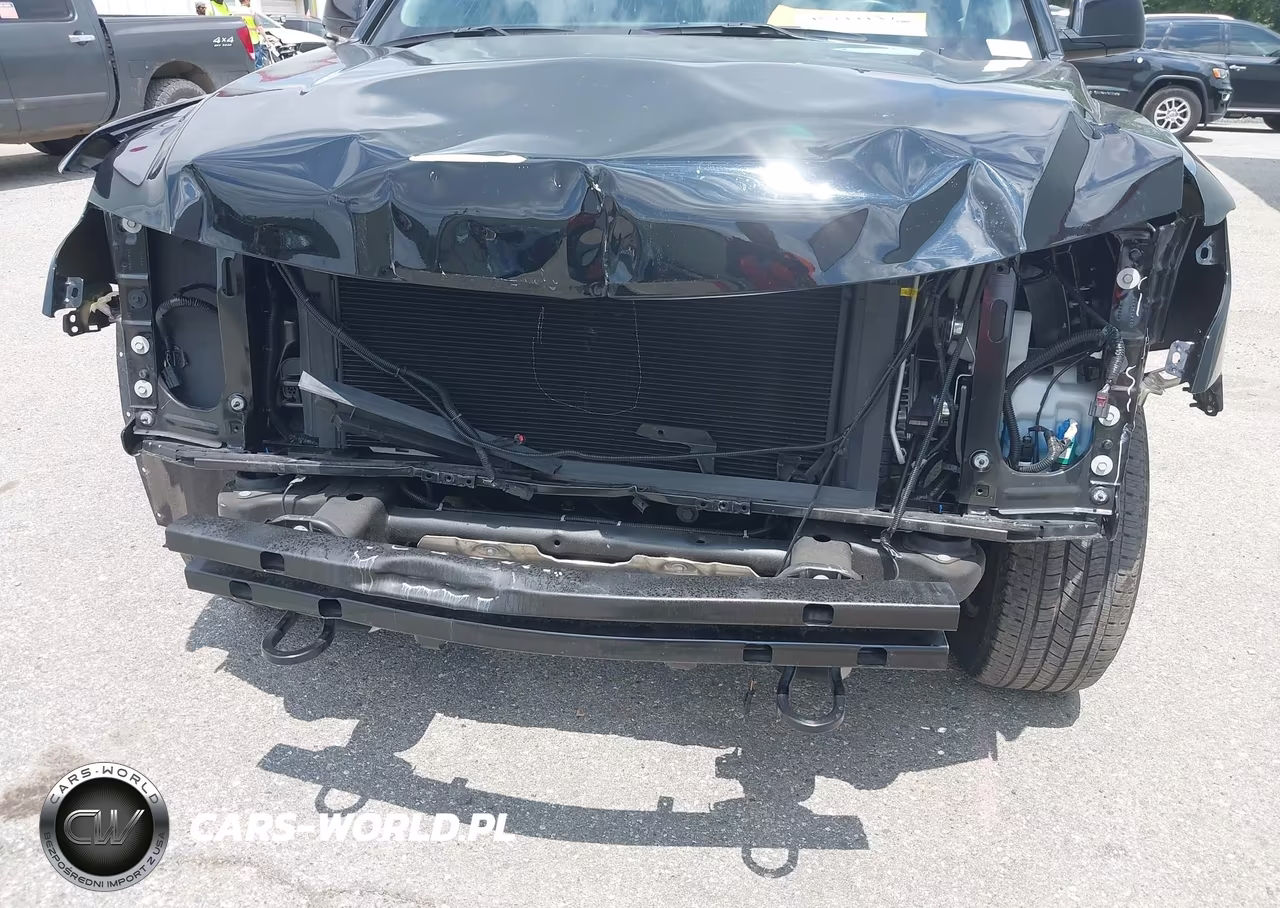 2020 Chevrolet Suburban 4Wd Ls VIN:1GNSKGKC9LR105114 - 13