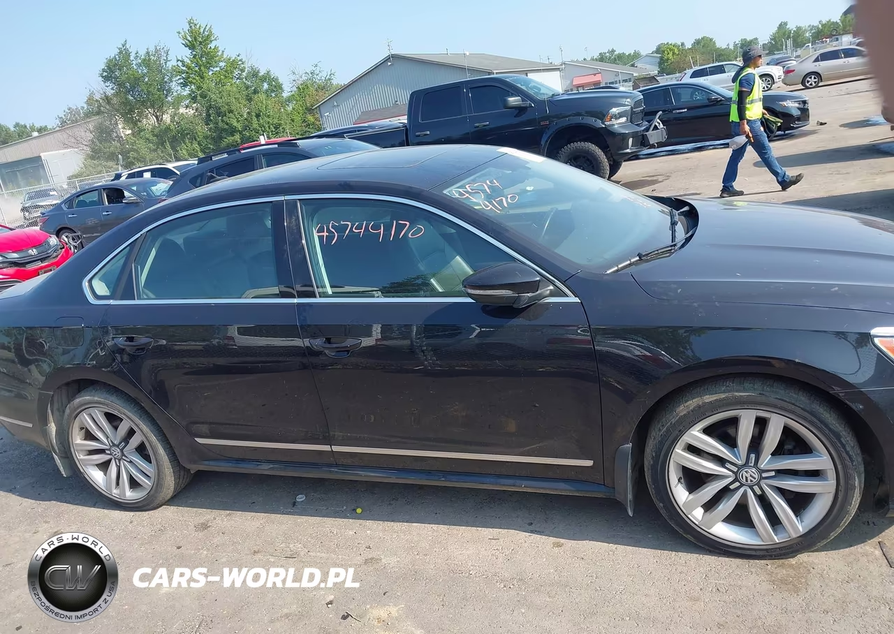 2017 Volkswagen Passat 1.8T Se VIN:1VWGT7A36HC012815 - 13