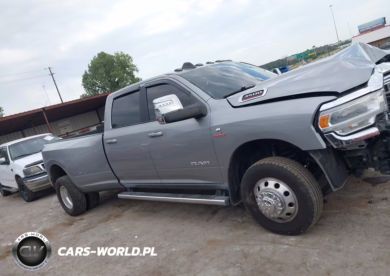 2024 Ram 3500 Laramie 4X4 8' Box VIN:3C63RRJL7RG333649 - 13
