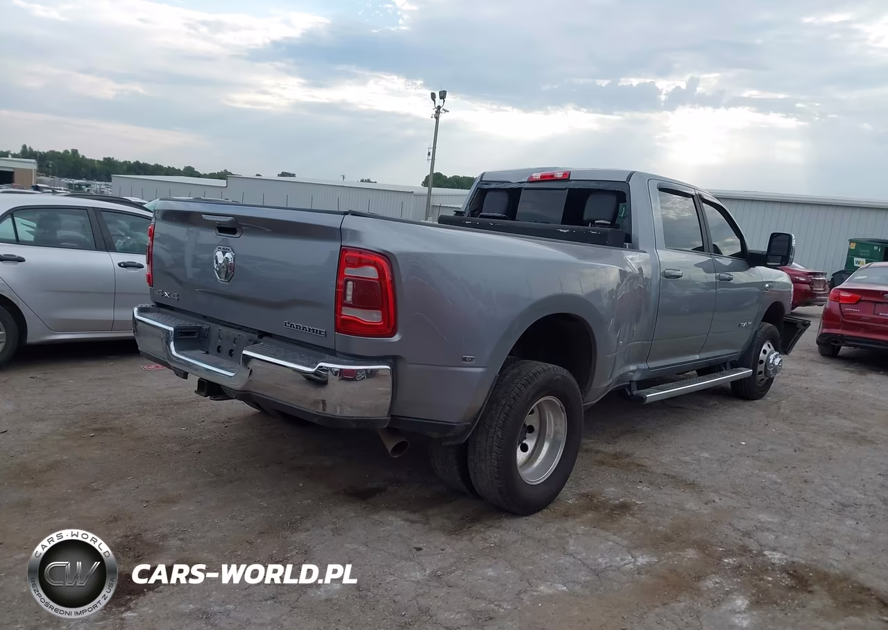 2024 Ram 3500 Laramie 4X4 8' Box VIN:3C63RRJL7RG333649 - 4