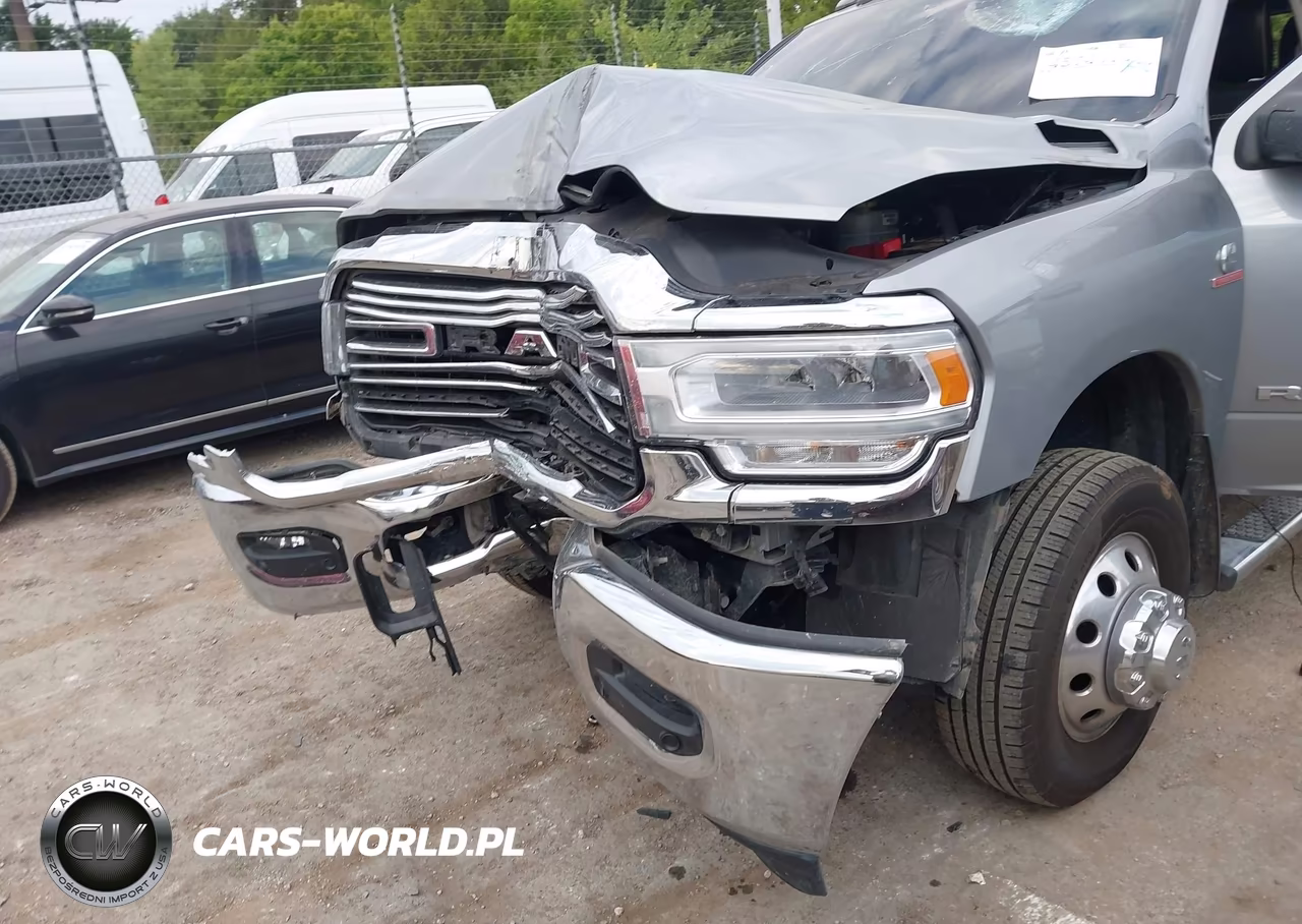 2024 Ram 3500 Laramie 4X4 8' Box VIN:3C63RRJL7RG333649 - 6