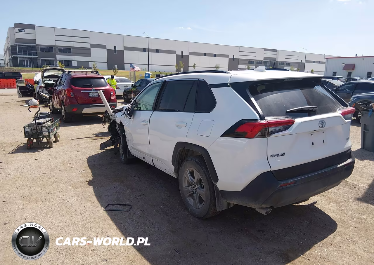 2024 Toyota Rav4 Xle VIN:2T3W1RFV7RC289791 - 3
