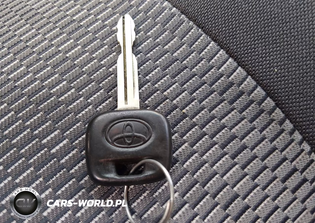 2004 Toyota Rav4 VIN:JTEHD20V140017437 - 10