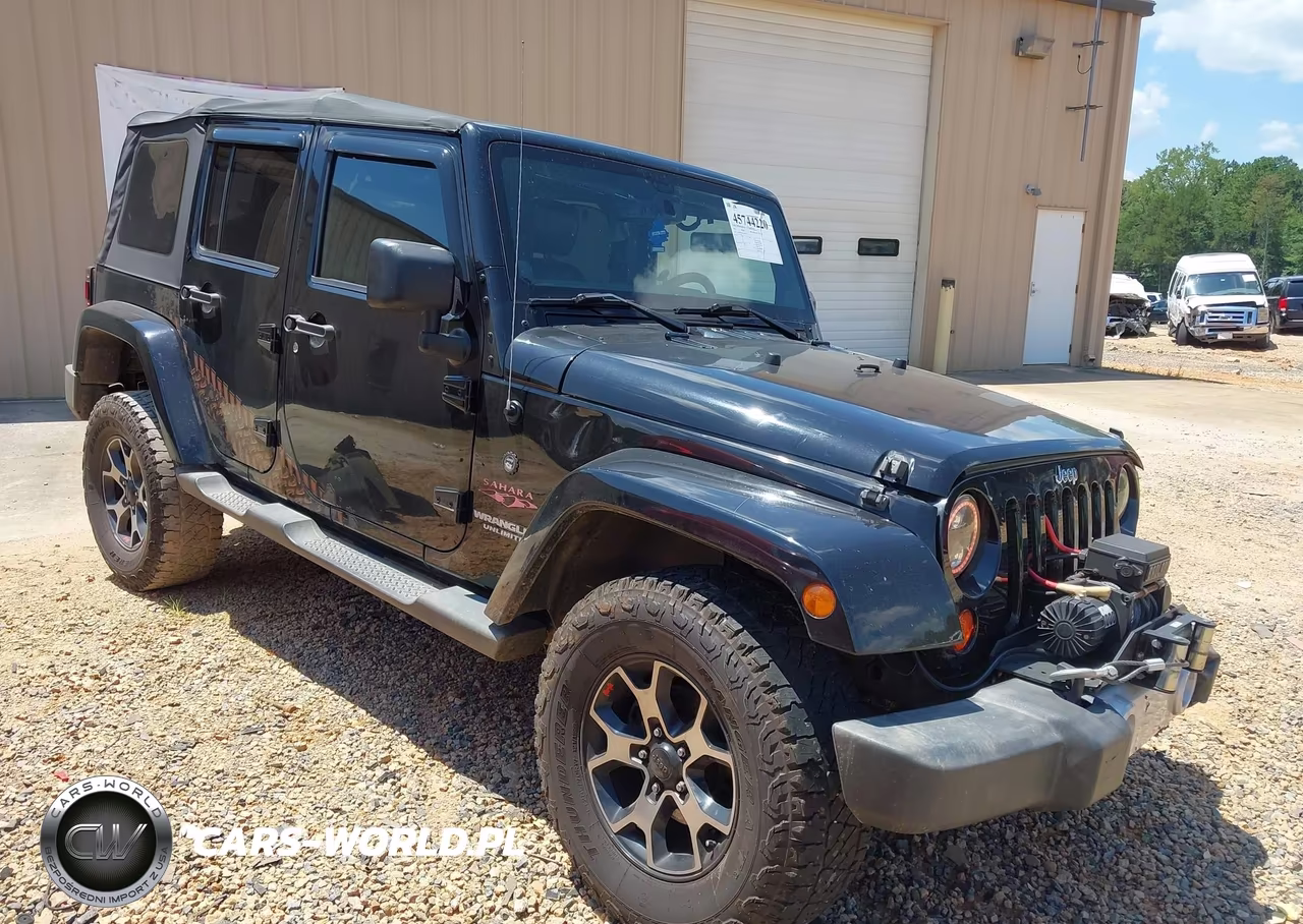 2013 Jeep Wrangler Unlimited Sahara – zdjęcie 1 z 17