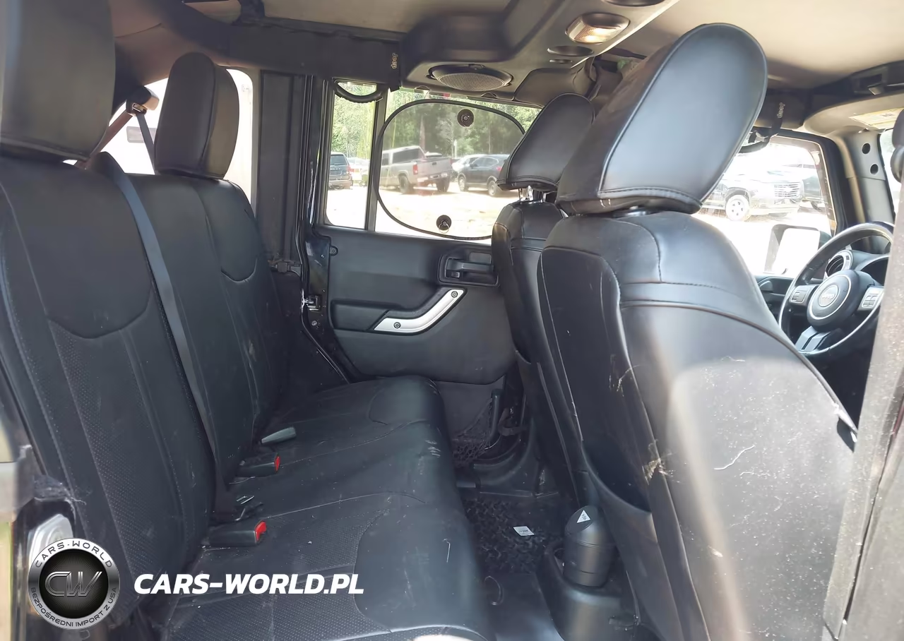 2013 Jeep Wrangler Unlimited Sahara VIN:1C4BJWEG2DL569984 - 8