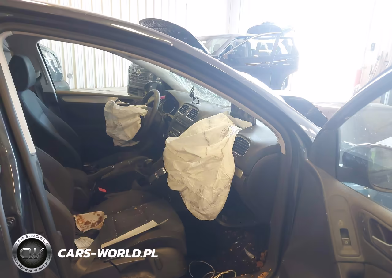 2012 Volkswagen Golf 2.5L 4-Door VIN:WVWDB7AJ3CW005593 - 5