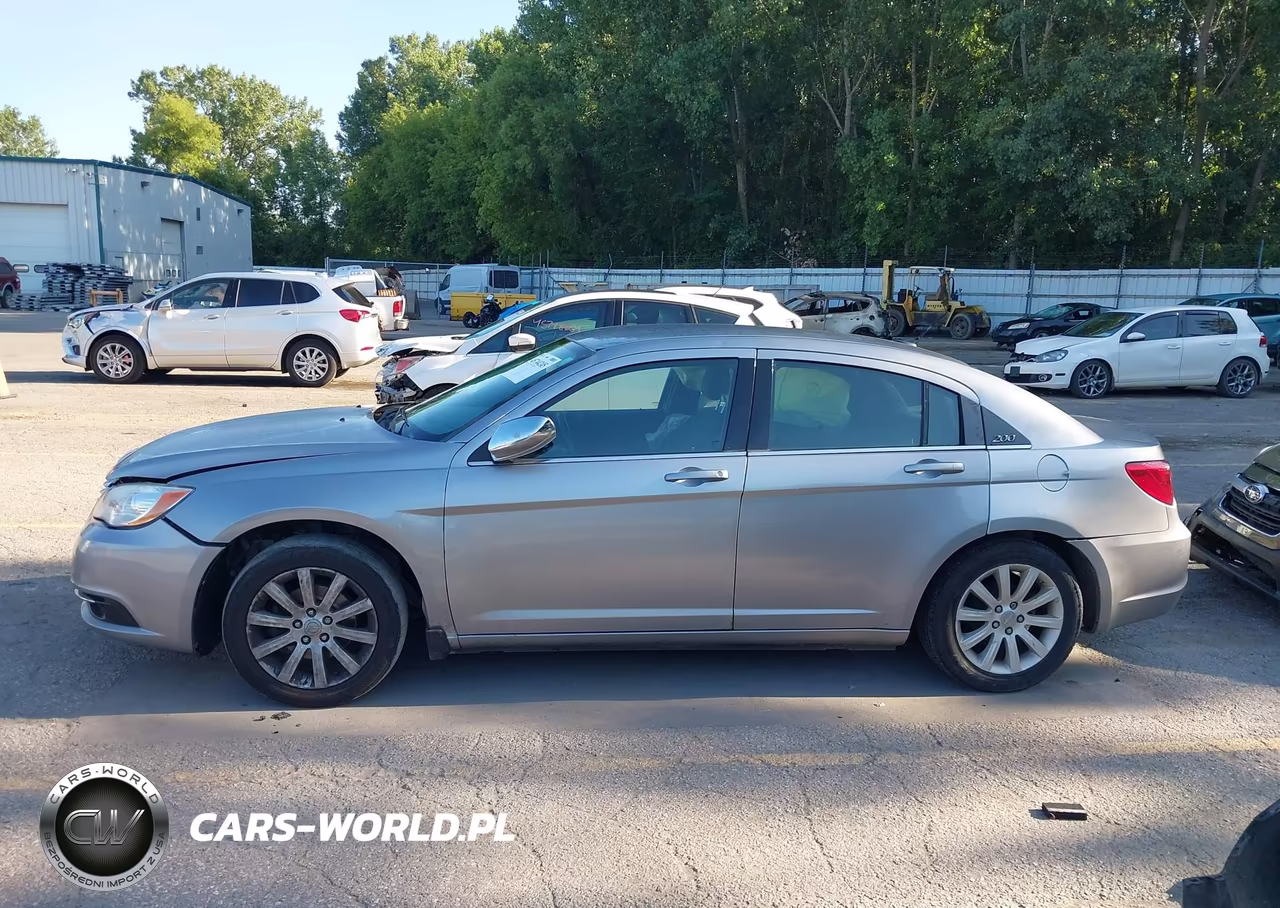 2013 Chrysler 200 Touring VIN:1C3CCBBB9DN509810 - 15