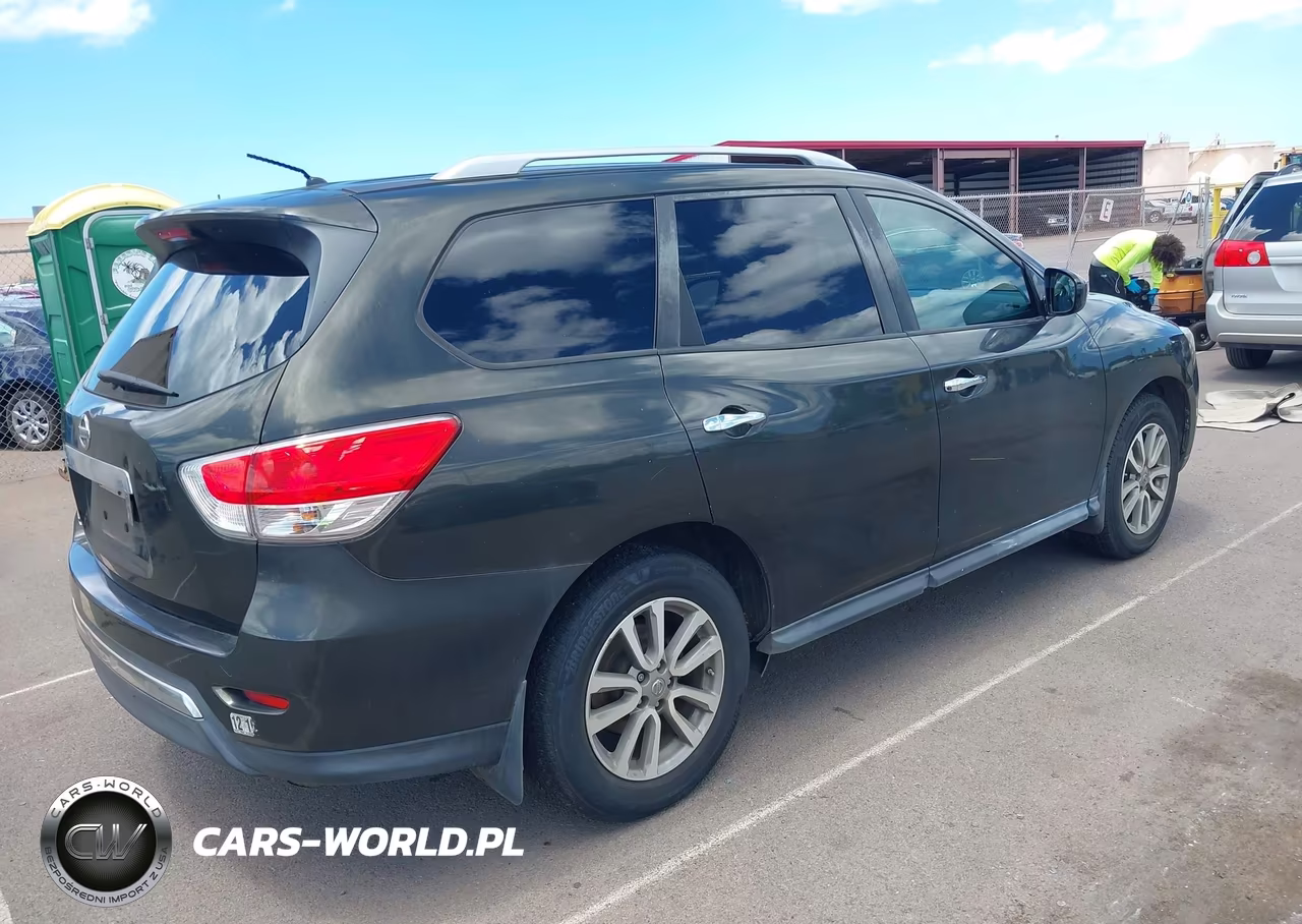 2015 Nissan Pathfinder S VIN:5N1AR2MN3FC723792 - 4
