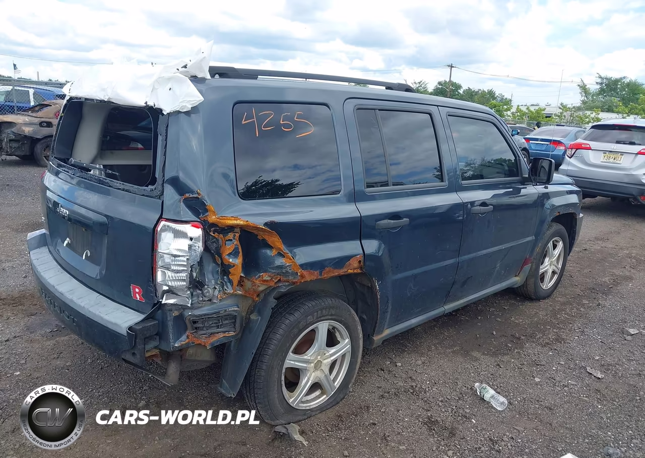 2008 Jeep Patriot Sport VIN:1J8FF28W88D663634 - 4