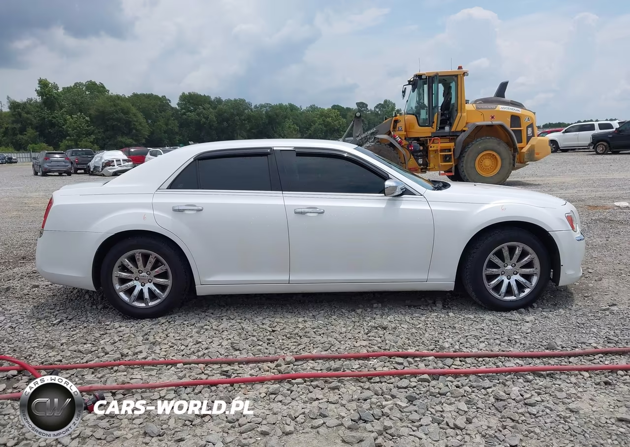 2011 Chrysler 300 Limited VIN:2C3CA5CG4BH528403 - 13