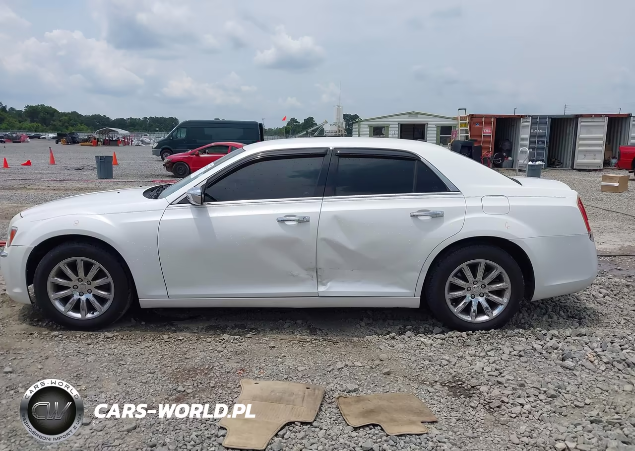2011 Chrysler 300 Limited VIN:2C3CA5CG4BH528403 - 14