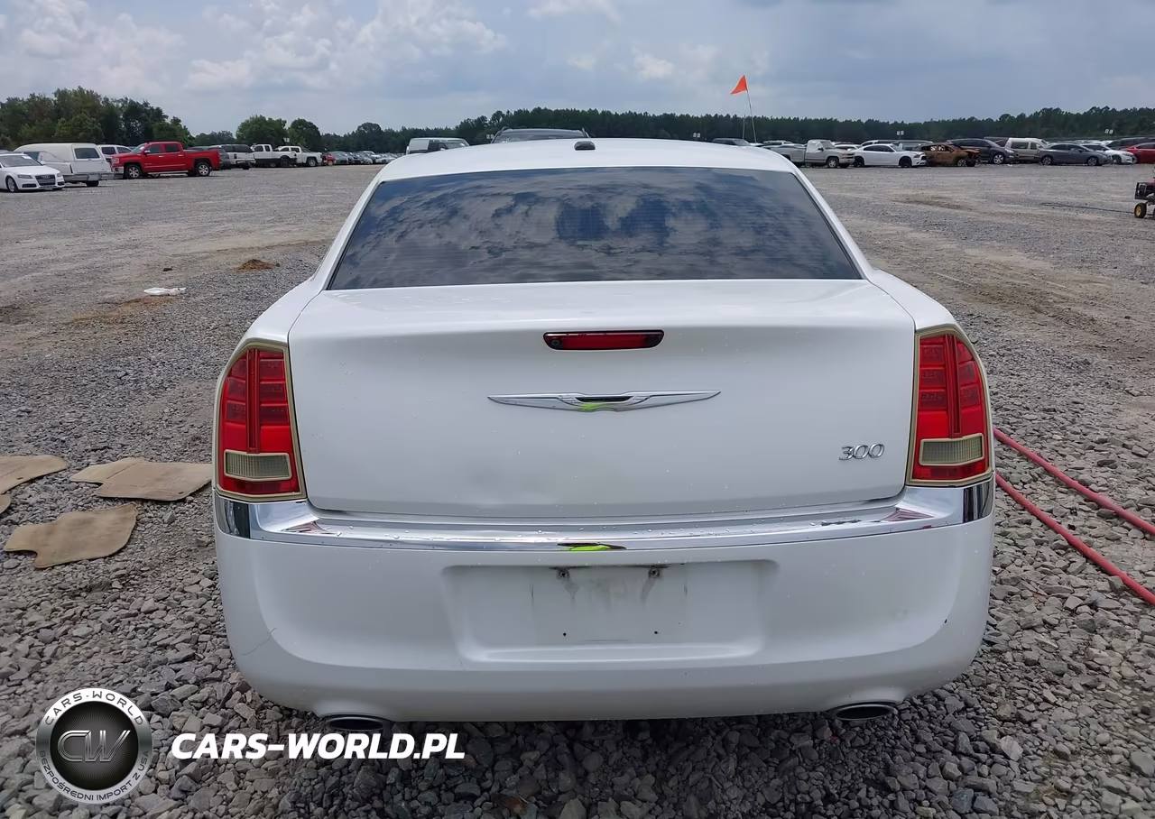 2011 Chrysler 300 Limited VIN:2C3CA5CG4BH528403 - 16