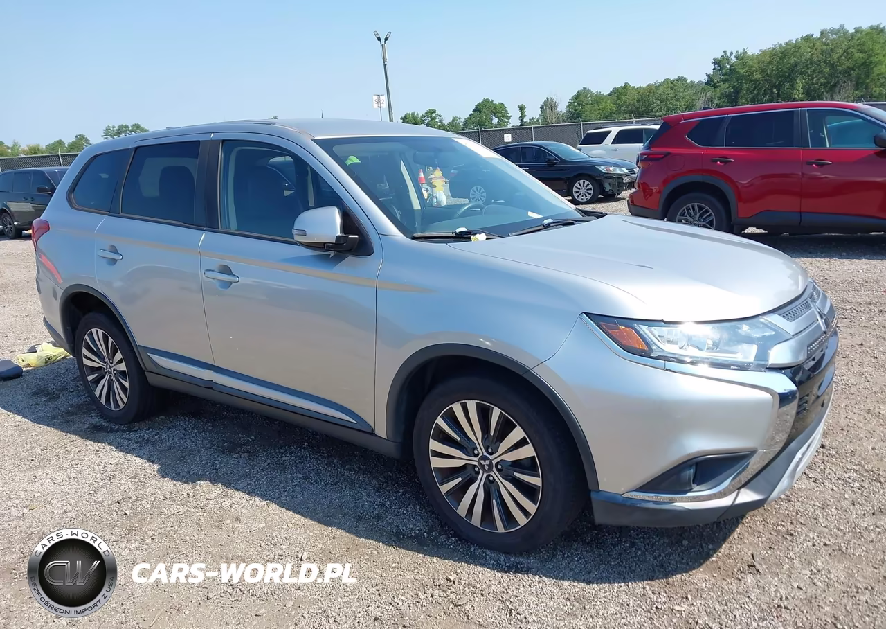 2019 Mitsubishi Outlander Se – zdjęcie 1 z 16