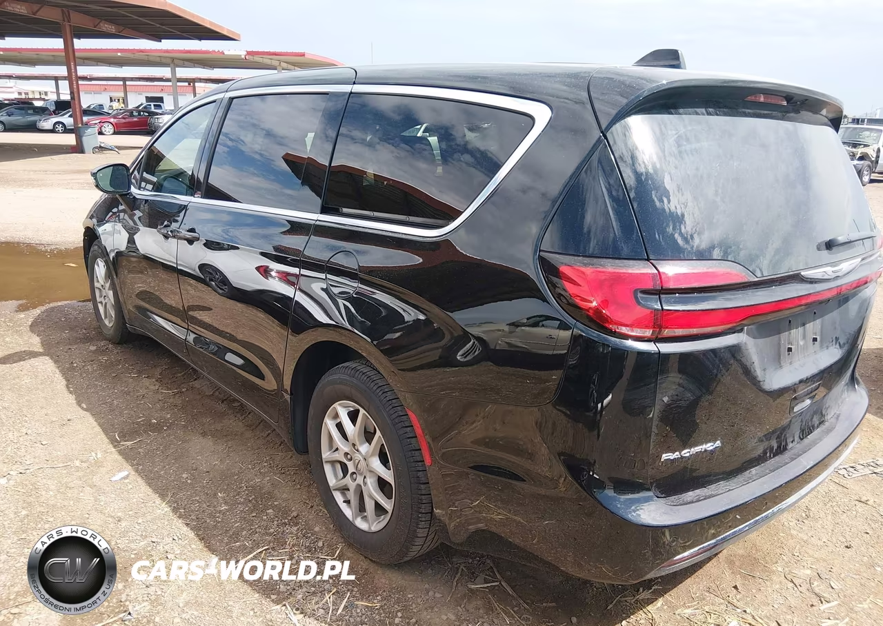 2025 Chrysler Pacifica Select VIN:2C4RC1BG9SR526800 - 3
