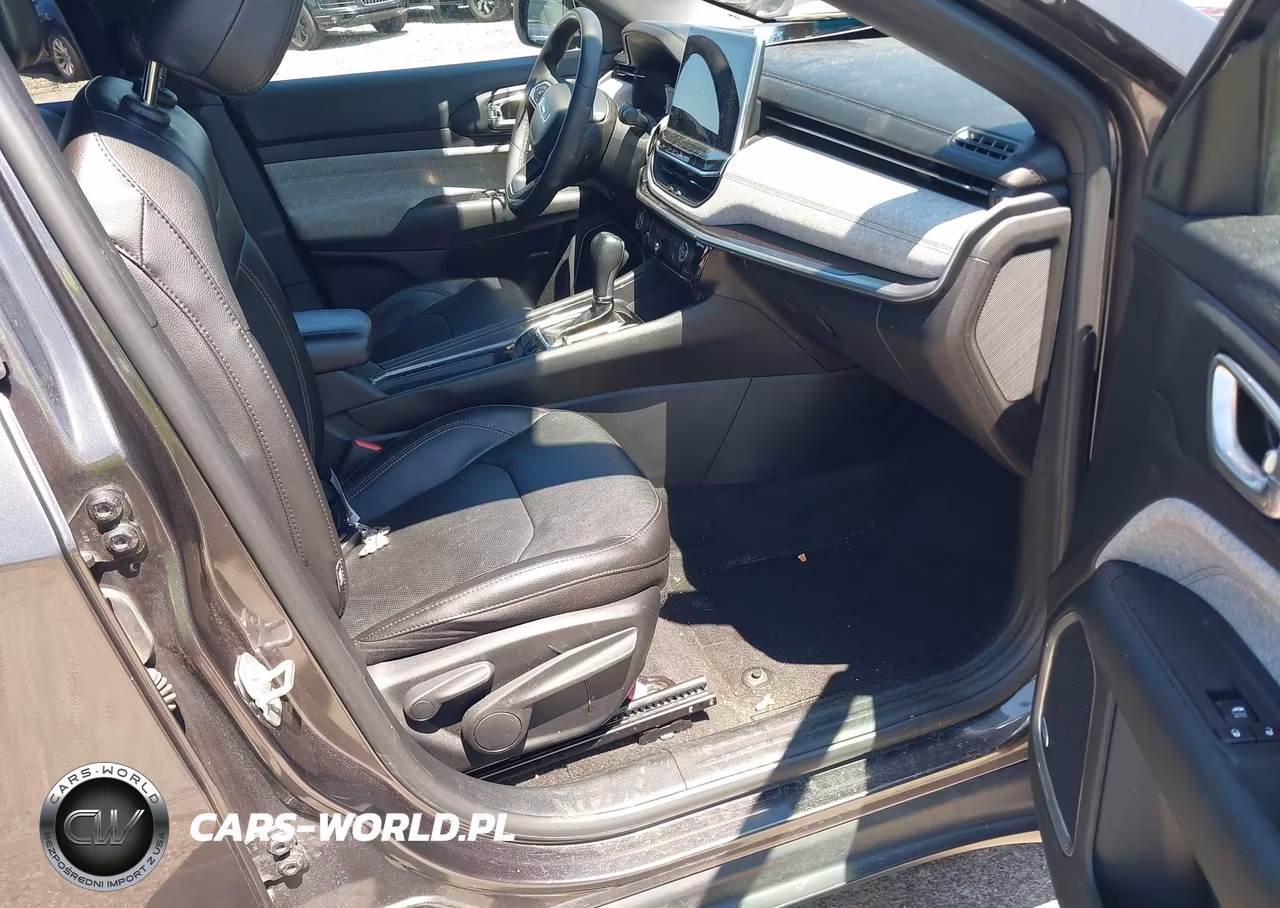 2023 Jeep Compass Latitude Lux Fwd VIN:3C4NJDFN7PT512977 - 5