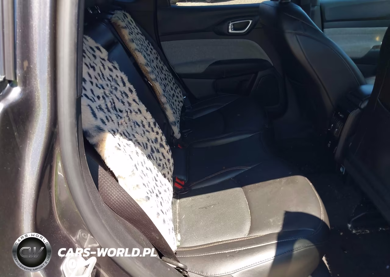 2023 Jeep Compass Latitude Lux Fwd VIN:3C4NJDFN7PT512977 - 8